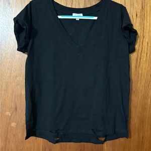 Umgee Classic Black V-Neck Tee